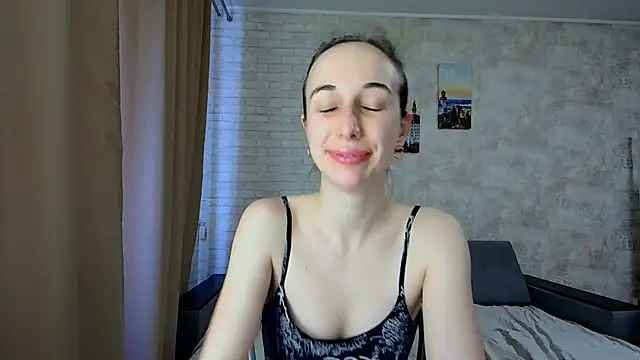 Anika_bloom's Live Chat Room
