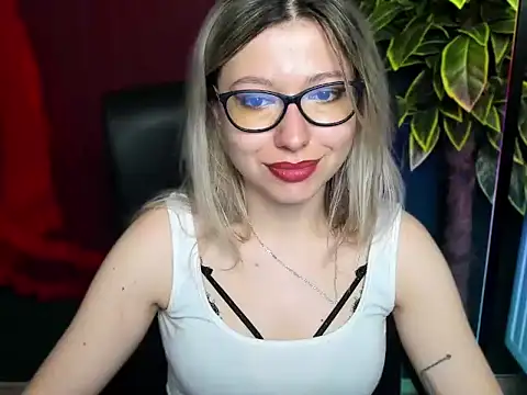 loveHeidi élő XXX-chatje