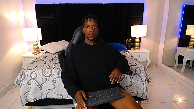 SkylerBigxxx Webcam show