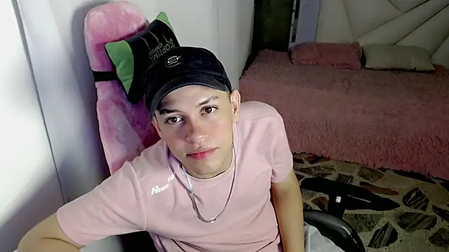 Top_and_bottom's Webcam Show