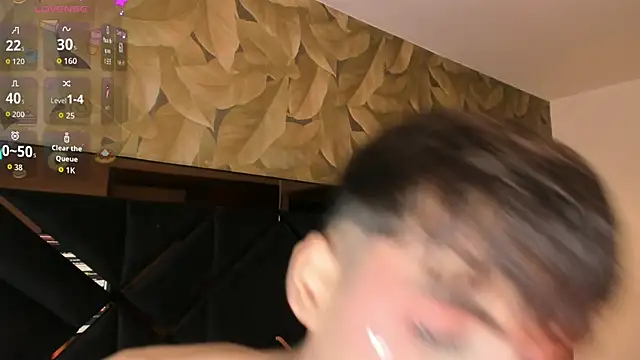 KaelSoft_'s Live XXX Chat