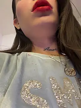 XXX chat uživo modela Camistar18