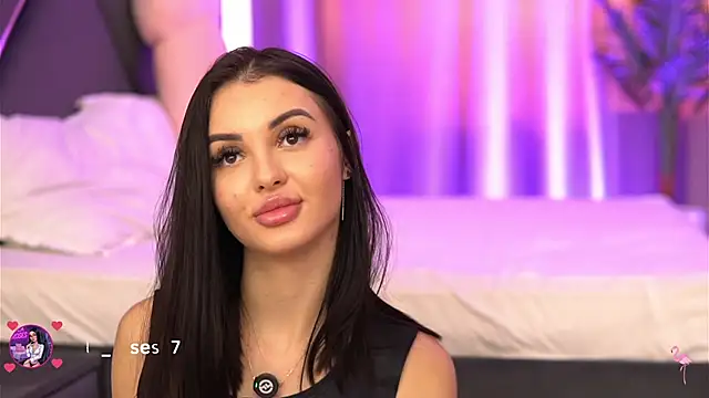 LilaRoses Adlı Modelin Canlı XXX Sohbeti