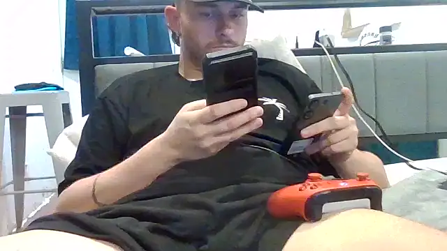 tallhungcloudzz's Webcam Show