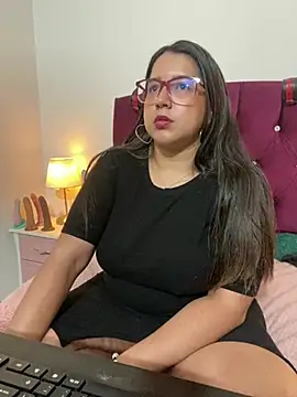shara_ Adlı Modelin Canlı XXX Sohbeti