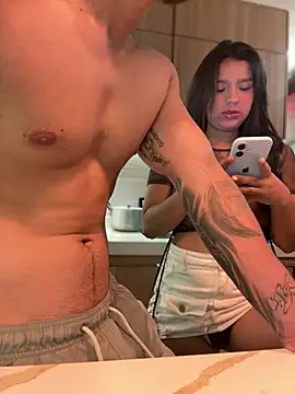 Chat +18 de Tomas_Olivia ao vivo
