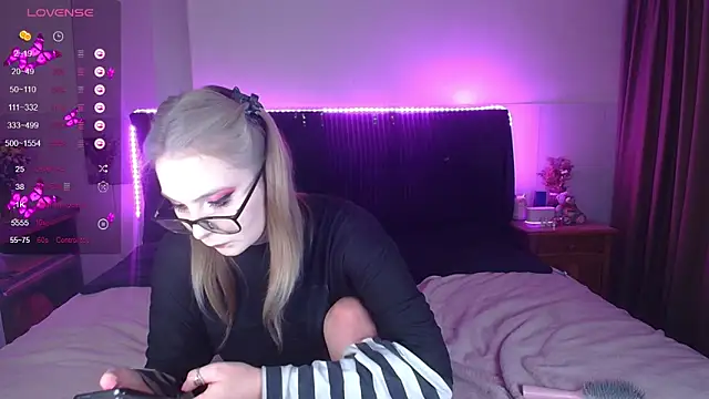 ammyska Adlı Modelin Canlı XXX Sohbeti