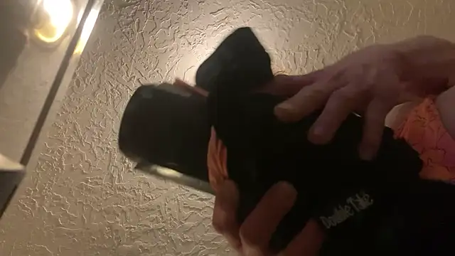 Bby_girl23's Webcam Show