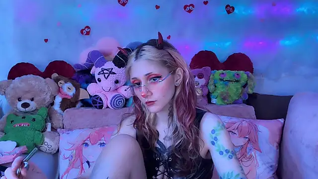 _Devill_Baby élő XXX-chatje