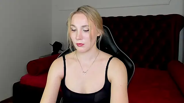 ElaraVoltage – Naživo XXX chat