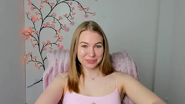 Dana_flowers élő XXX-chatje
