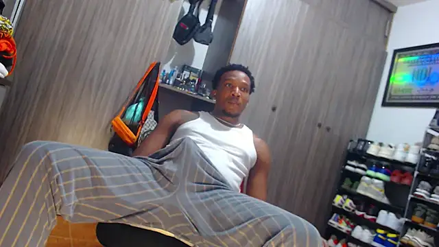bigdickxblackx Adlı Modelin Canlı XXX Sohbeti