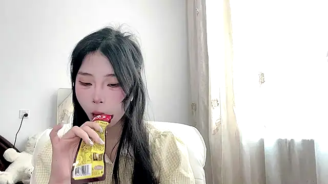 yiyibaby2026 网络视讯表演