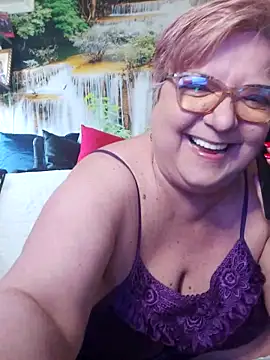 QueenPammy1 – Naživo XXX chat