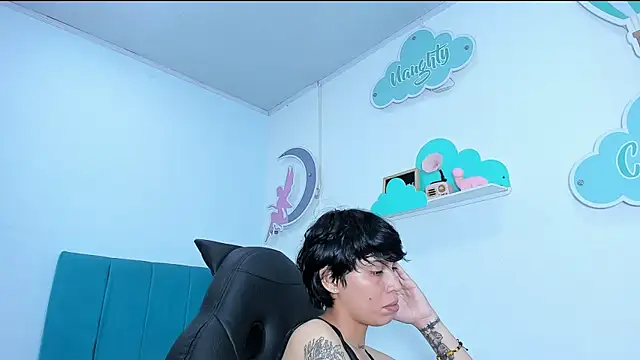 ivyheat3 লাইভ XXX চ্যাট