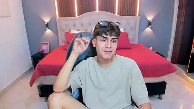 Tommy18__ Chat XXX live
