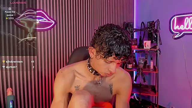 Maximoking26 Show Webcam
