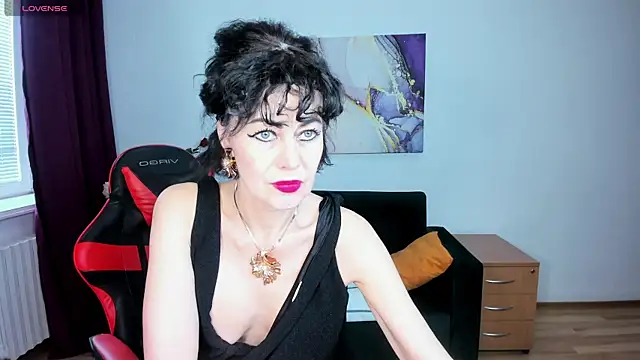دردشة Silvia_Wallec الجنسية المباشرة
