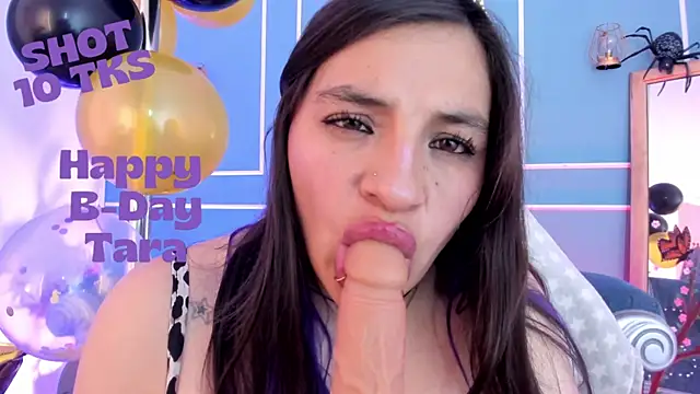 TaraTaylorr's Live XXX Chat