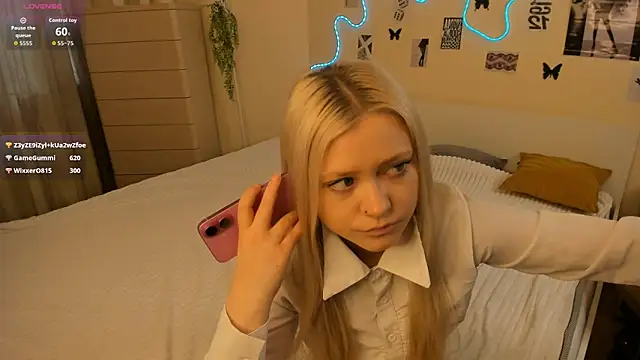MidnightPoise Show Webcam