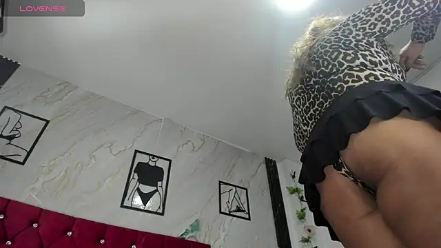 Živý XXX chat Kazsandraa