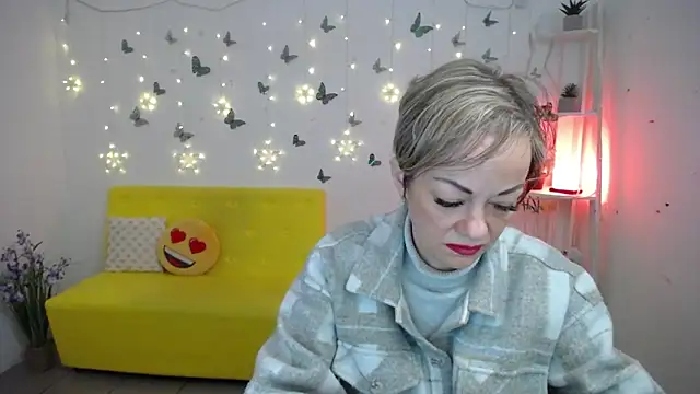 Вебкам-шоу NikaMayu