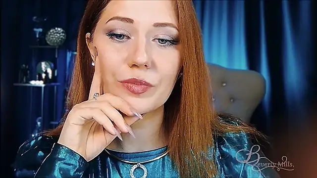 MissBeverlyMills' Live XXX Chat