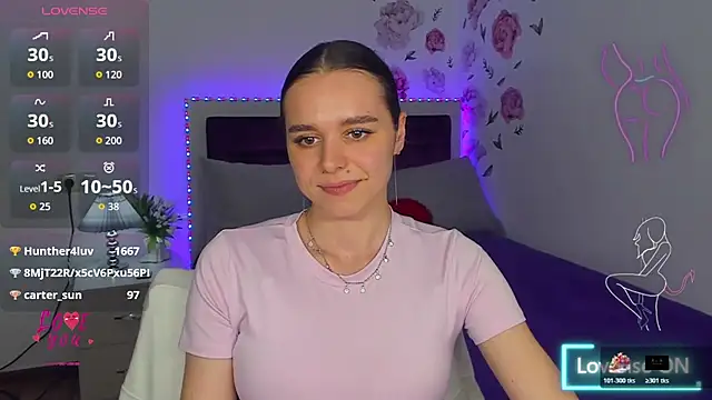 XXX chat uživo modela EmelyMason