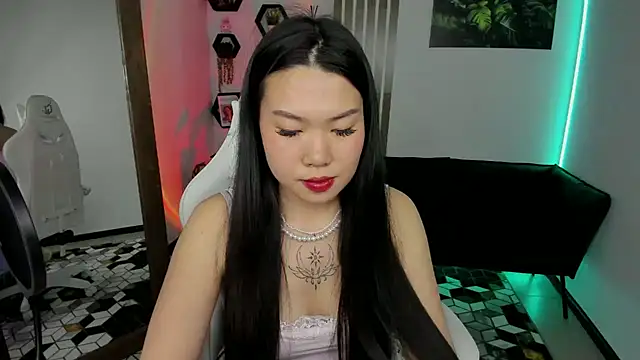 XXX chat uživo modela LunaPurrr