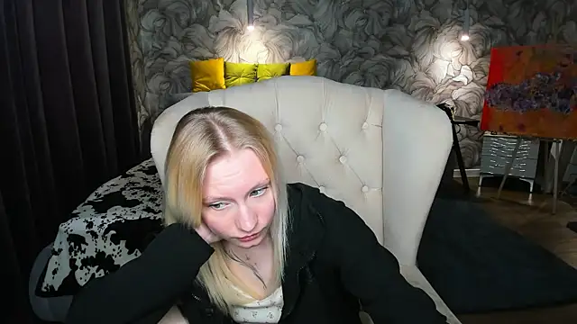 Elizabeth_Adams live XXX chat