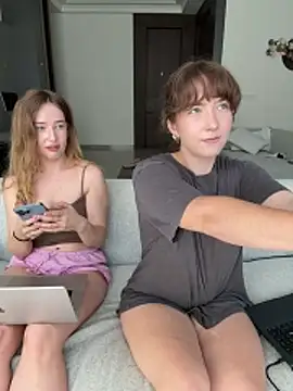 Nura_n_Sarah 在線直播表演