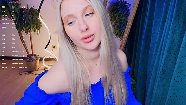 Evacadooo Chat XXX live