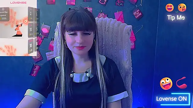 Violla_My Adlı Modelin Canlı XXX Sohbeti