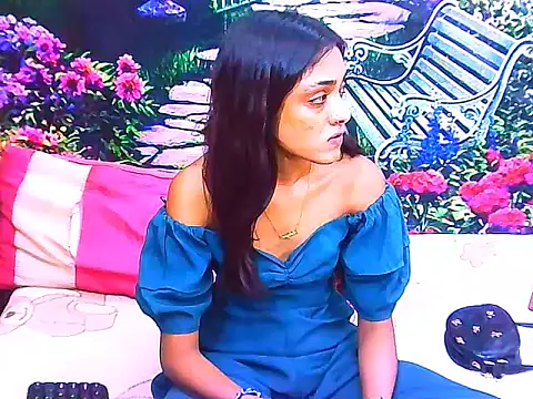 Chat XXX en directo de IndianPretty14u2Luv