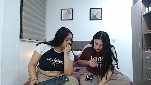 Scarlett_Jazmin লাইভ XXX চ্যাট