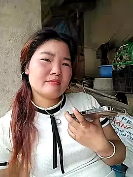 lylylove 在線直播表演