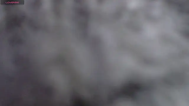 ebony_NeighborMoans: διαδικτυακό σόου στην κάμερα