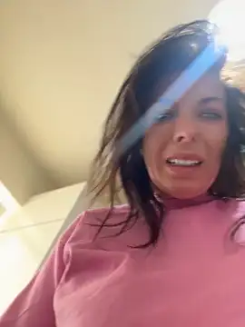 Almmaxxxx webcam show