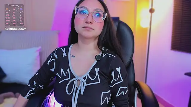 Živý XXX chat lucy_neil