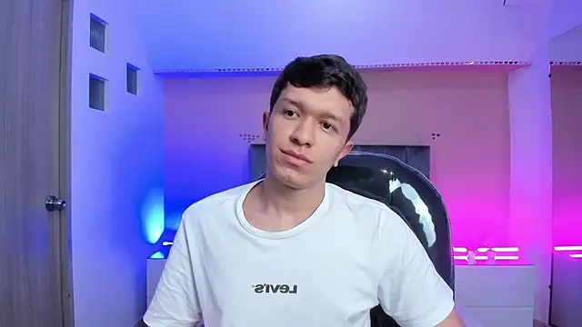 ken_col Show Webcam