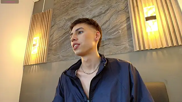 Show modela KENNY_HANK na web-kameri