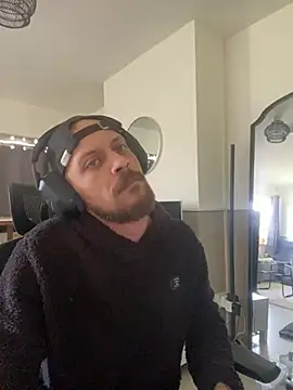 MattMiller28's Live Sex Cam Show