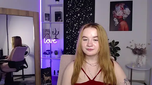 MollyShining: онлайн-секс-чат