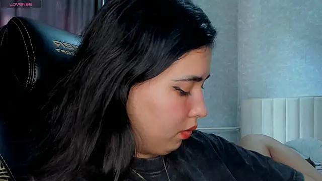 Diara_1an Chat XXX in diretta