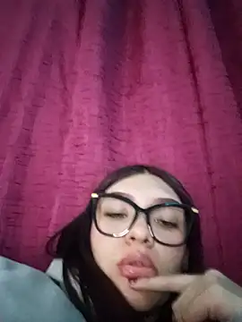 PrincessGlow 即時 XXX 聊天