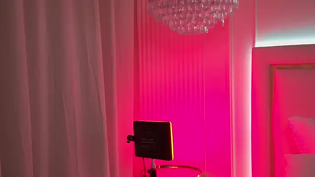XXX chat uživo modela BettyLeen