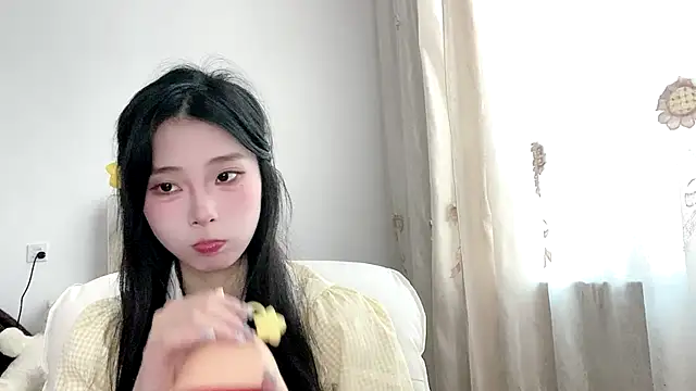 yiyibaby2026 Show Webcam
