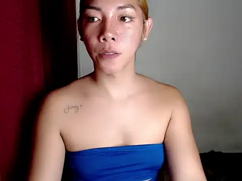 Perly_69 Chat XXX in diretta