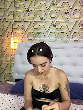 Živý XXX chat MelanyyJhonson15