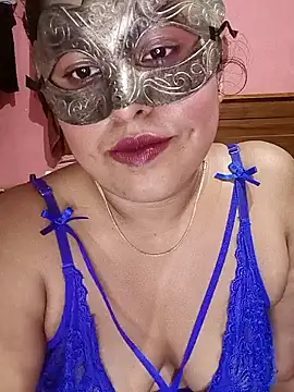 Maskedcurves Webcam show